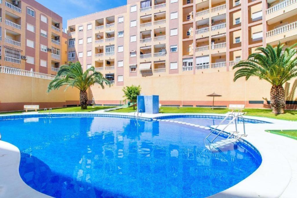 Apartamento Con Piscina, Parque Las Naciones, Torrevieja Luaran gambar